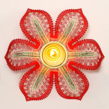 Preview: 543 Klöppelbrief Blüte "Lilie" für Teelichthalter